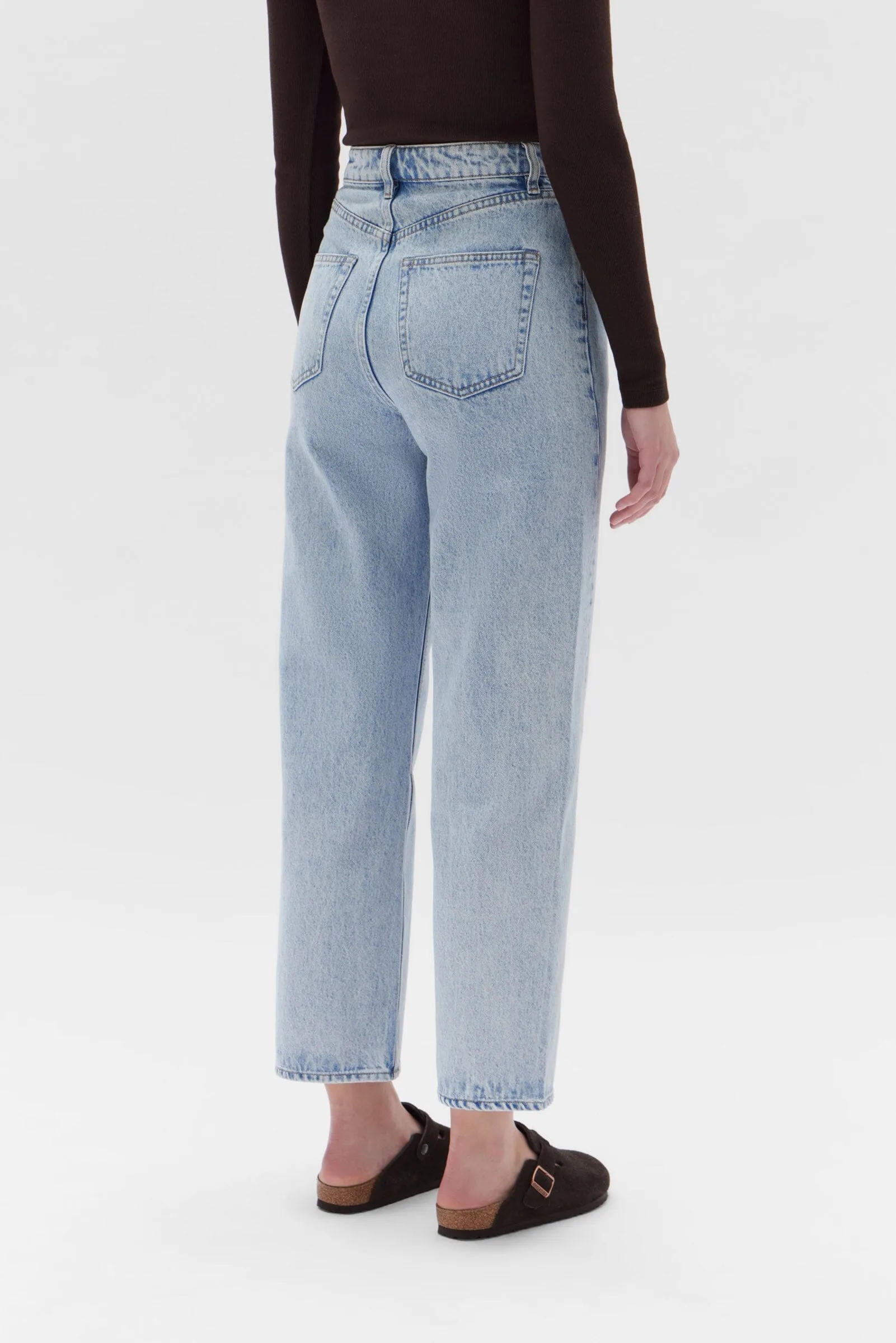 Assembly Label Twisted Seam Straight Leg Jean - Light Stone