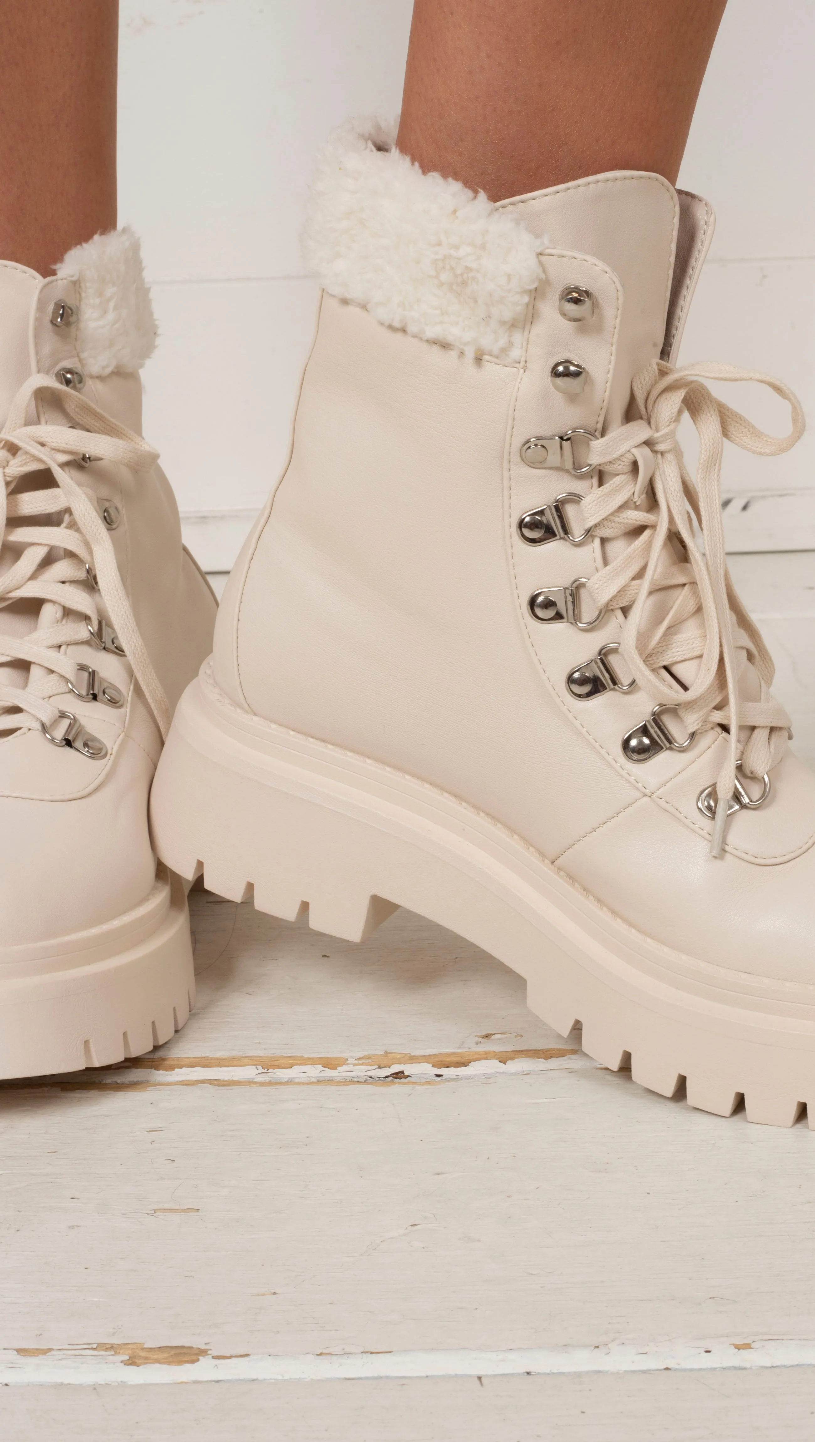 Ferria Shearling Boot - Cream