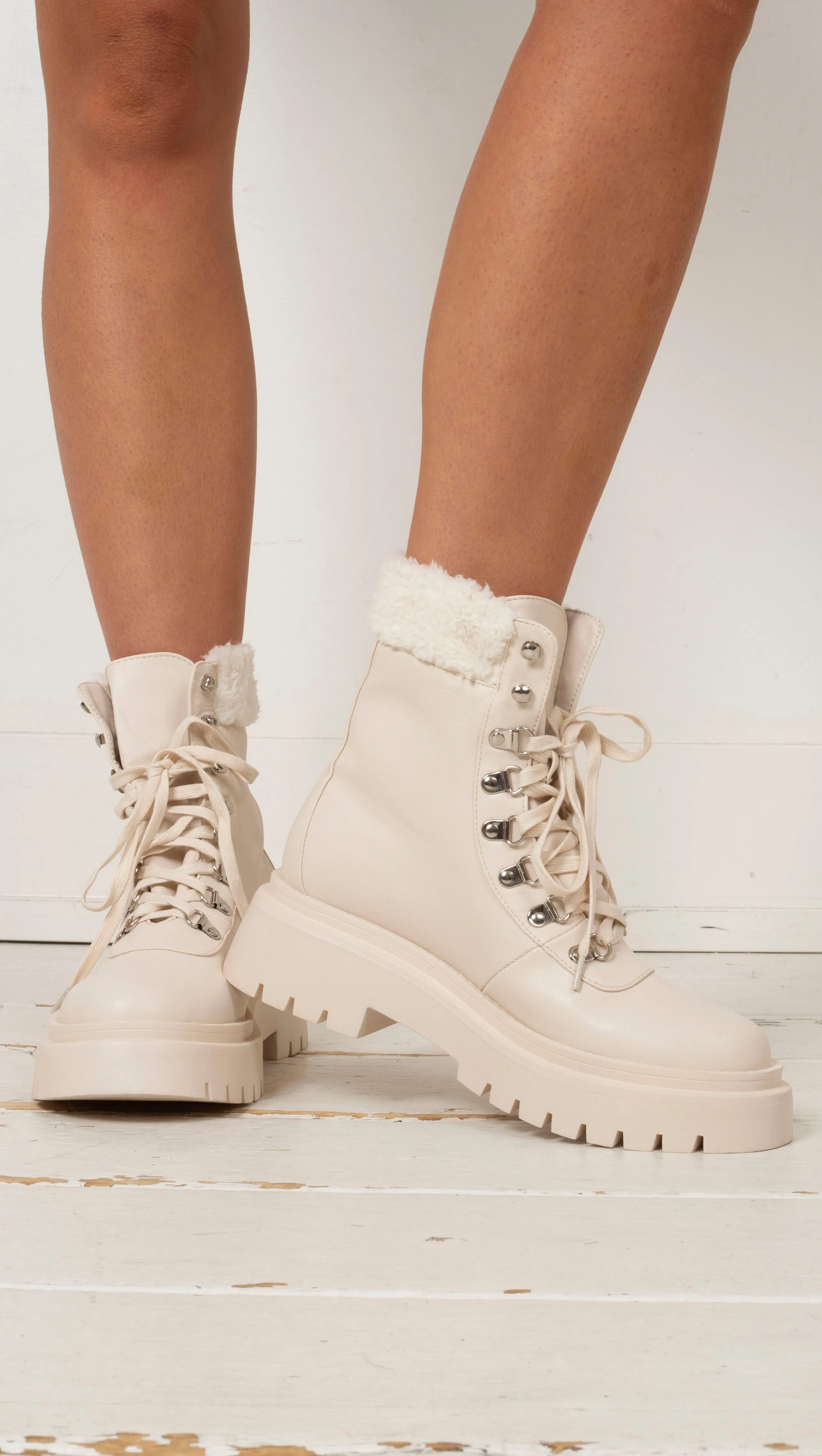 Ferria Shearling Boot - Cream